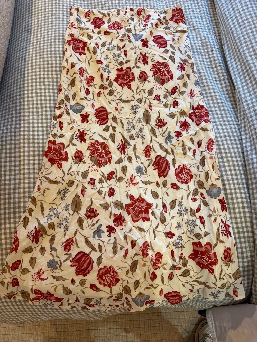 Reformation Layla Skirt in Gwendoline flower pattern